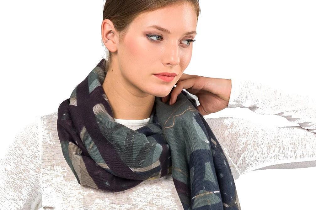Pashmina estampada Anekke 41470-101 en azul
