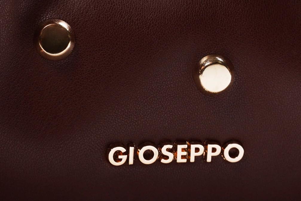Bolso Bandolera Gioseppo 80647 en Burdeos con tachas para mujer