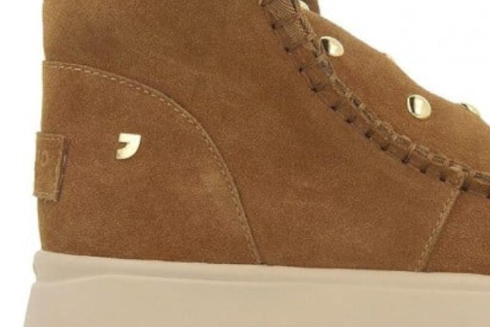 Botines australianas 73701 SCHODACK en color camel