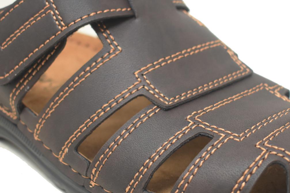 Sandalia cómoda Inblu 3522 Marrón Tipo Cangrejera con Cierre Ajustable para hombre