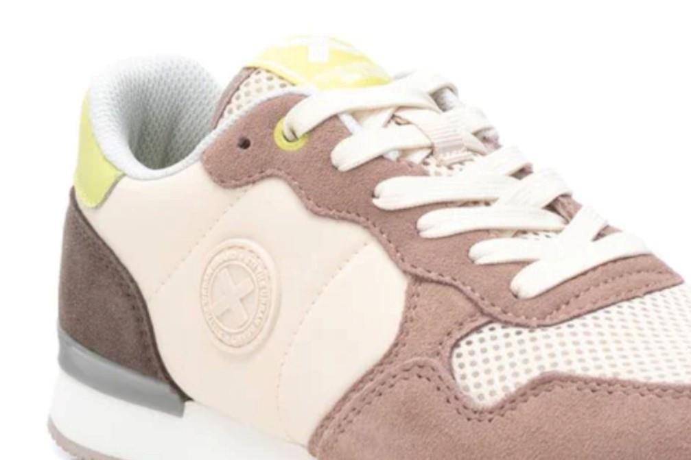 Zapatillas deportivas XTI 143608 en beige para mujer