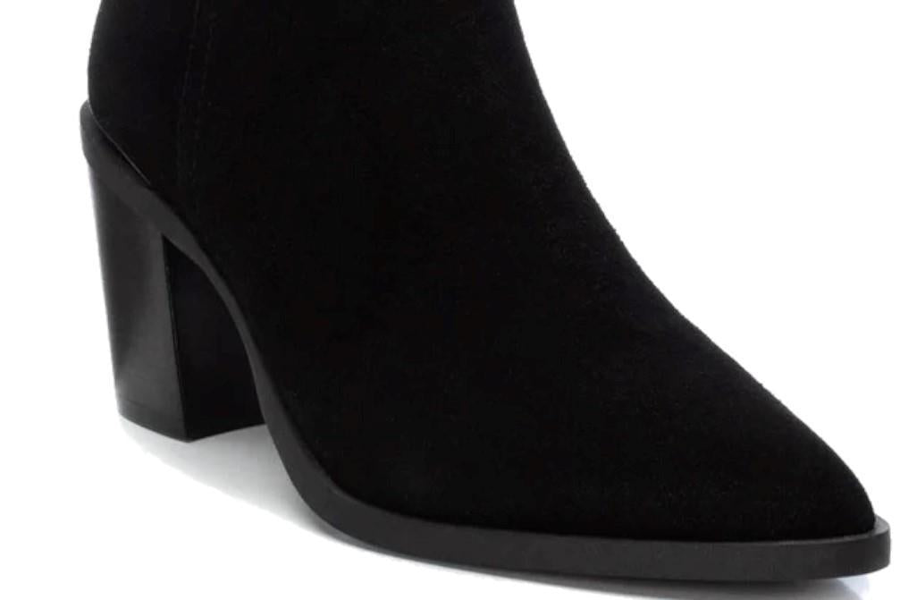 Botines con tacón Carmela 161895 en negro para mujer