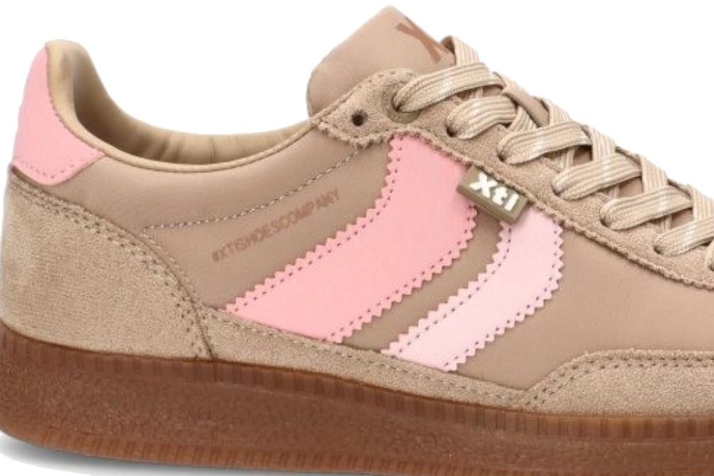 Zapatillas deportivas planas XTI 145052 en color beige para mujer