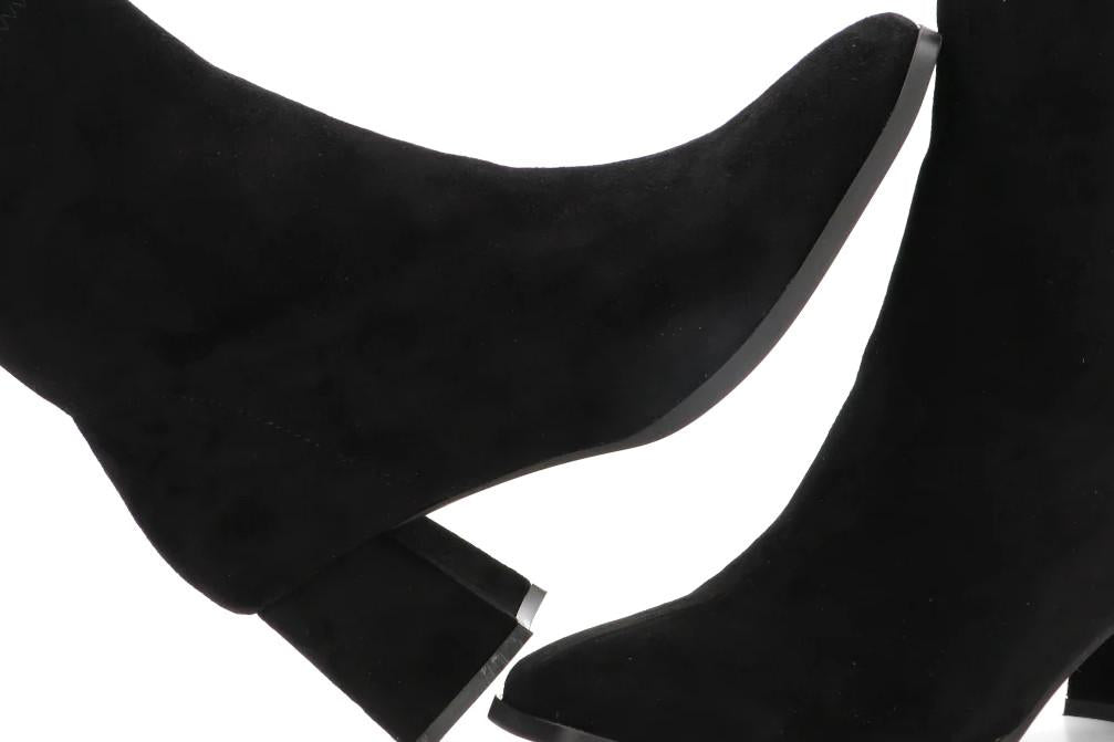 Botines de antelina Etika 32012 en negro con tacón medio