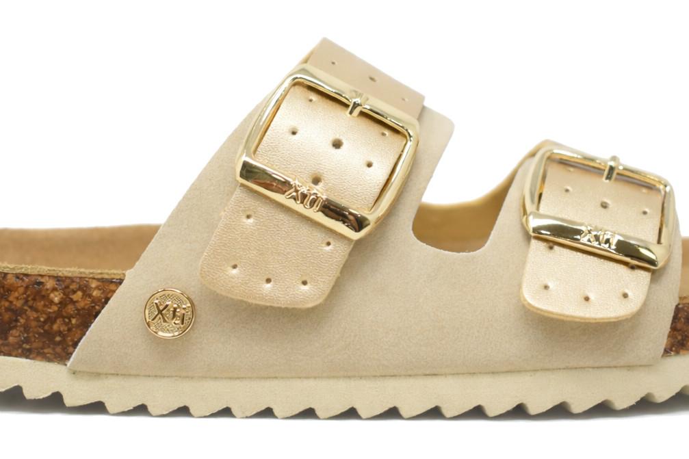 Sandalias bio Xti 153041 en color beige para niña