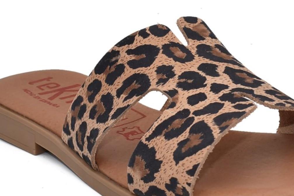 Sandalias planas TEKILA 141 en leopardo para mujer