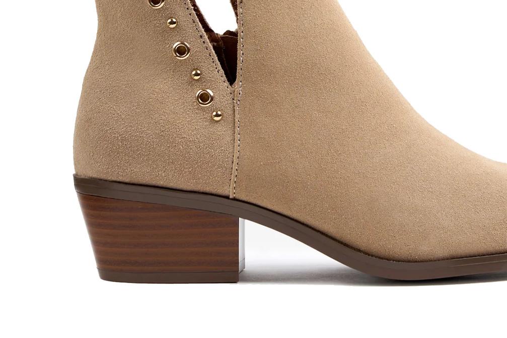 Botín de serraje Popa Arista en color arena