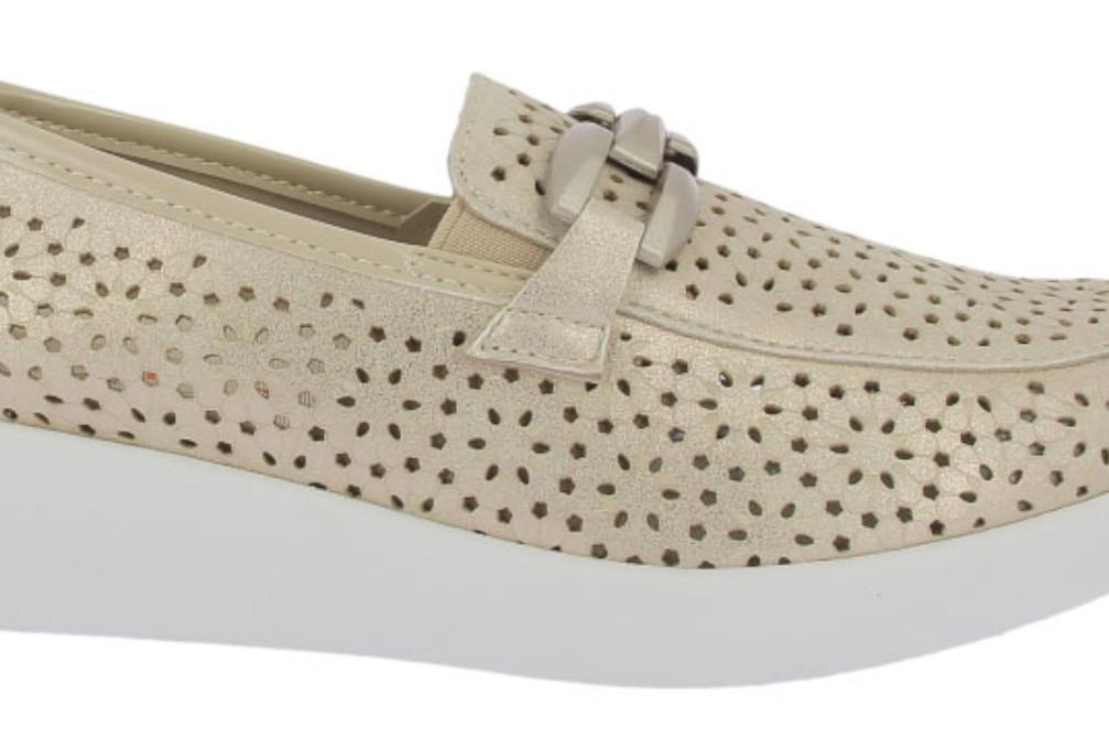 Mocasines cómodos Doctor Cutillas 38475 en color champán