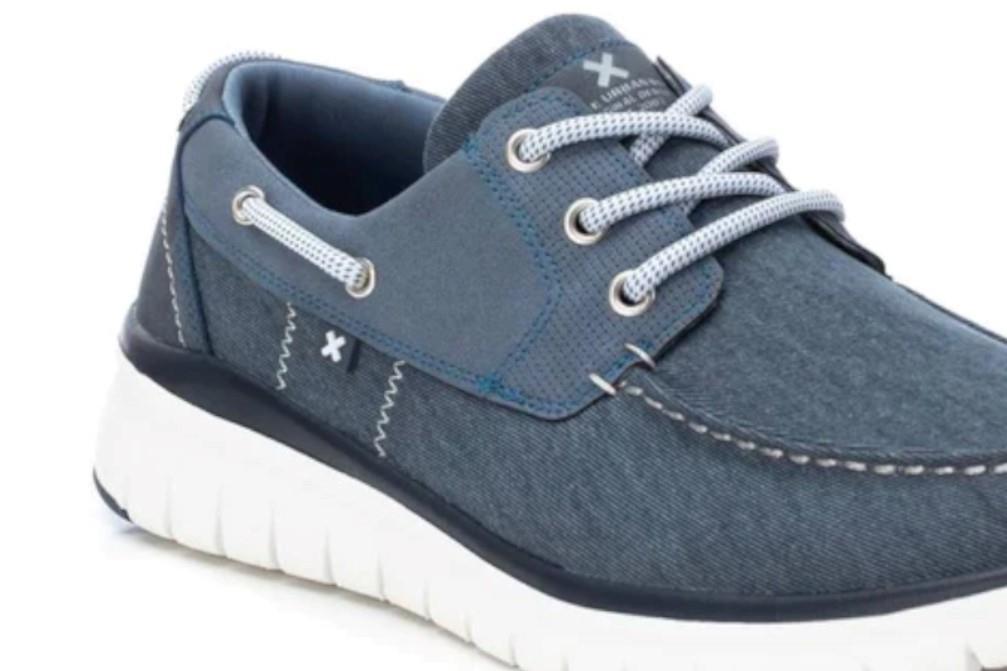 Zapato náutico XTI 142310 en azul para hombre
