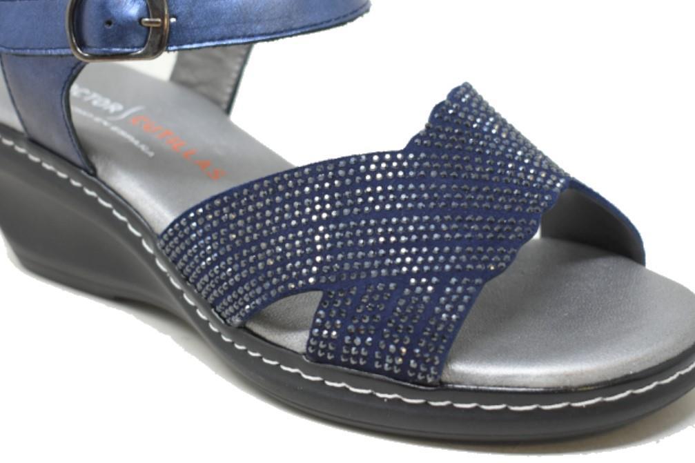 Sandalia de cuña Doctor Cutillas 32160 en azul marino para mujer