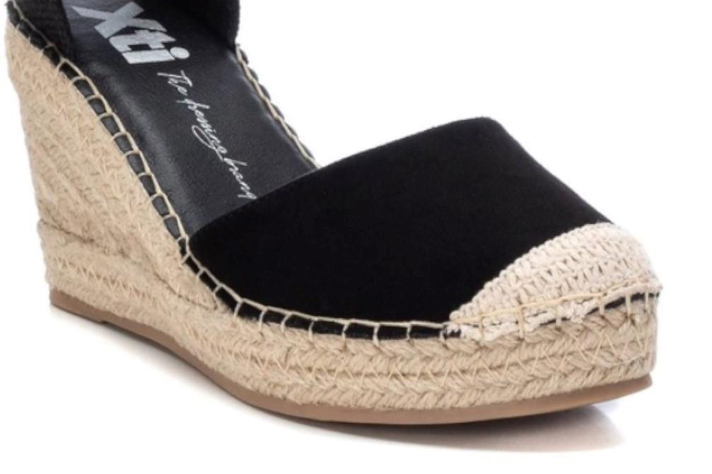 Alpargatas XTI 142832 en negro para mujer