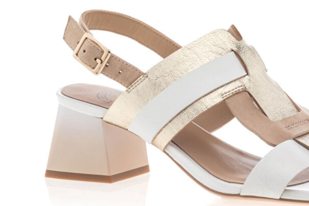 Sandalia Regarde Le Ciel Amalia-02 en blanco para mujer
