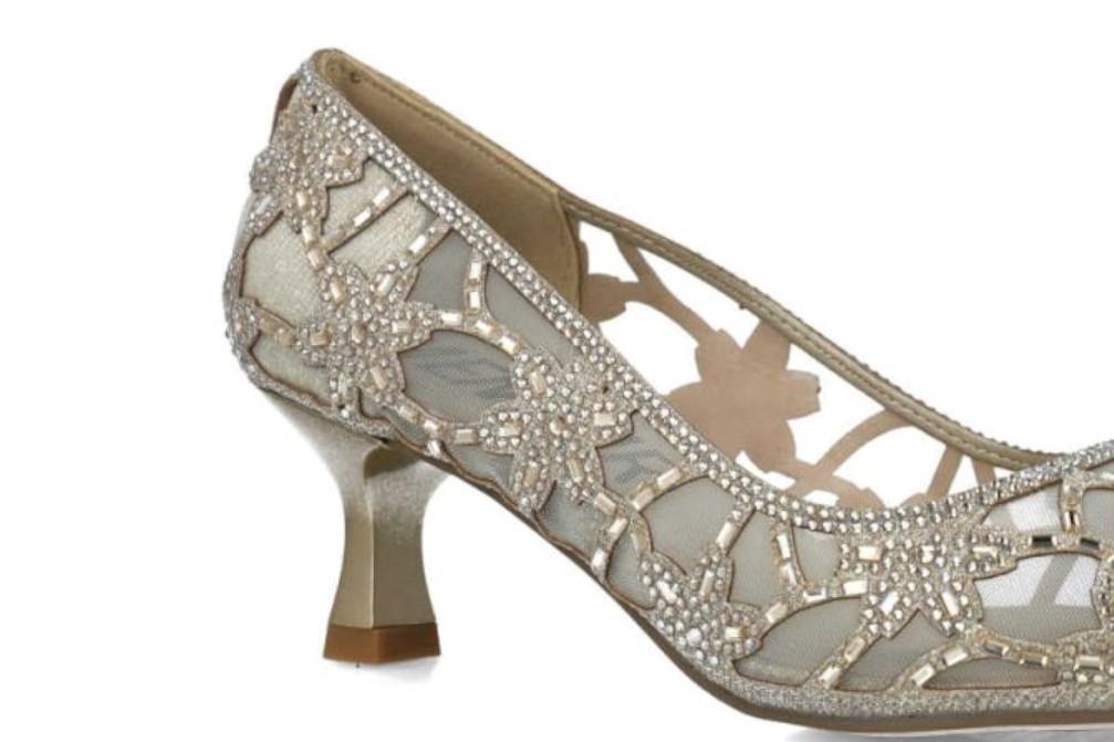 Zapatos de tacón Menbur SAYRI 25827 en oro para mujer