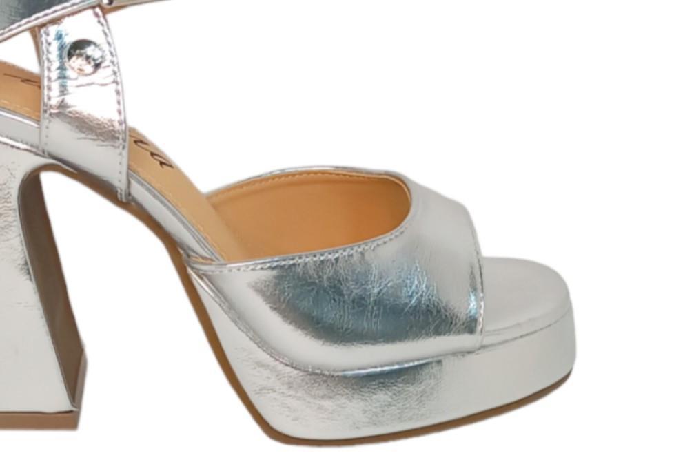 Sandalias de fiesta Isteria 24048 en plata para mujer