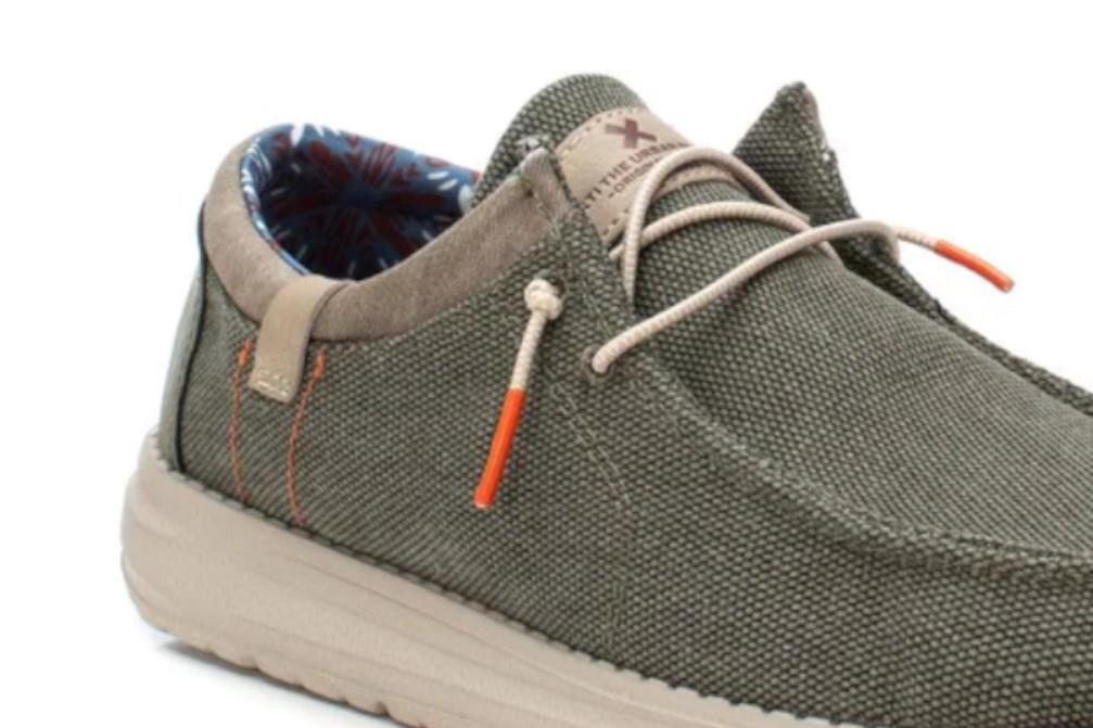 Zapatos Náuticos XTI 143576 en caqui para hombre