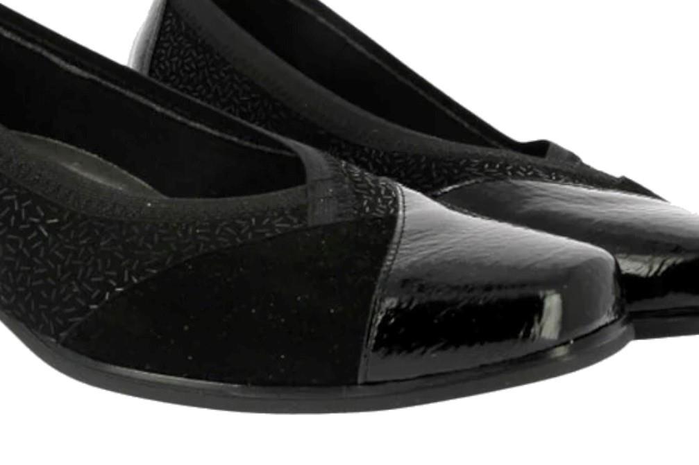 Zapatos de tacón Doctor Cutillas 81752 en negro para mujer