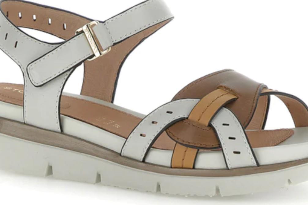 Sandalias planas Stonefly Elody 26 en blanco para mujer