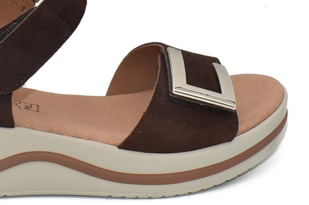 Sandalias de Cuña Cokketa 927 de Ante Marrón para Mujer