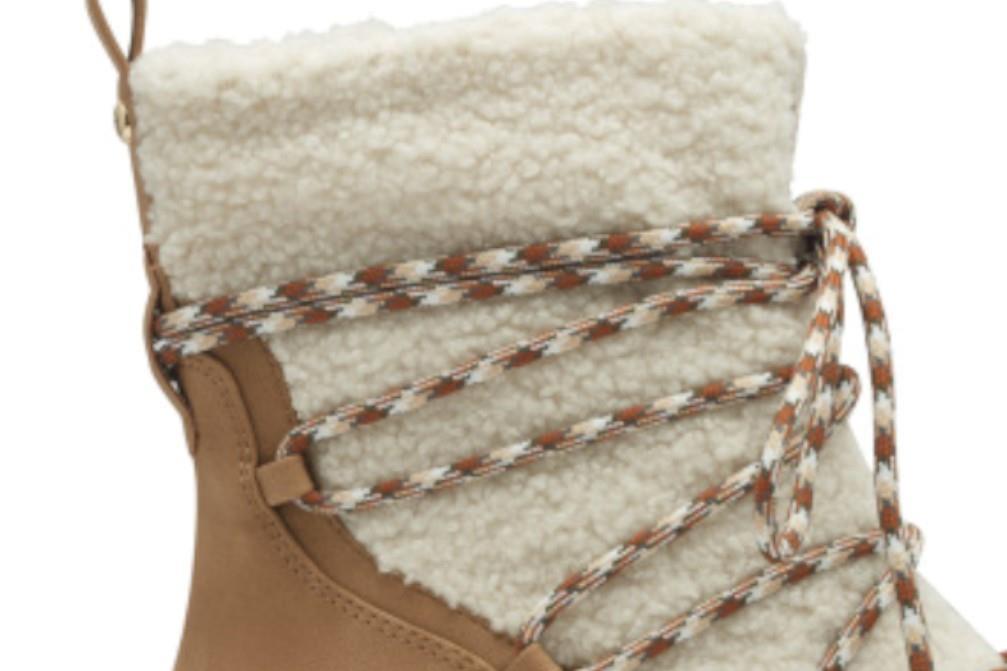 Botines snow Tamaris 26479 en beige para mujer