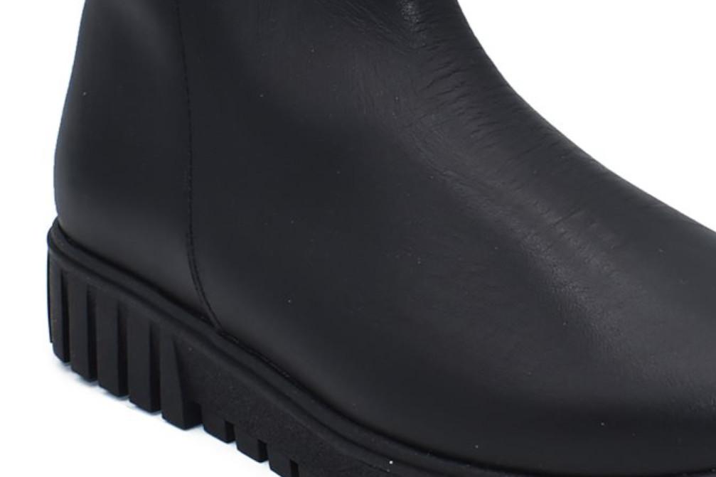 Botines cómodos Cokketa 8300 en negro