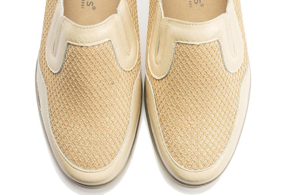 Mocasín Pitillos 10332 BREEZE en crema para mujer