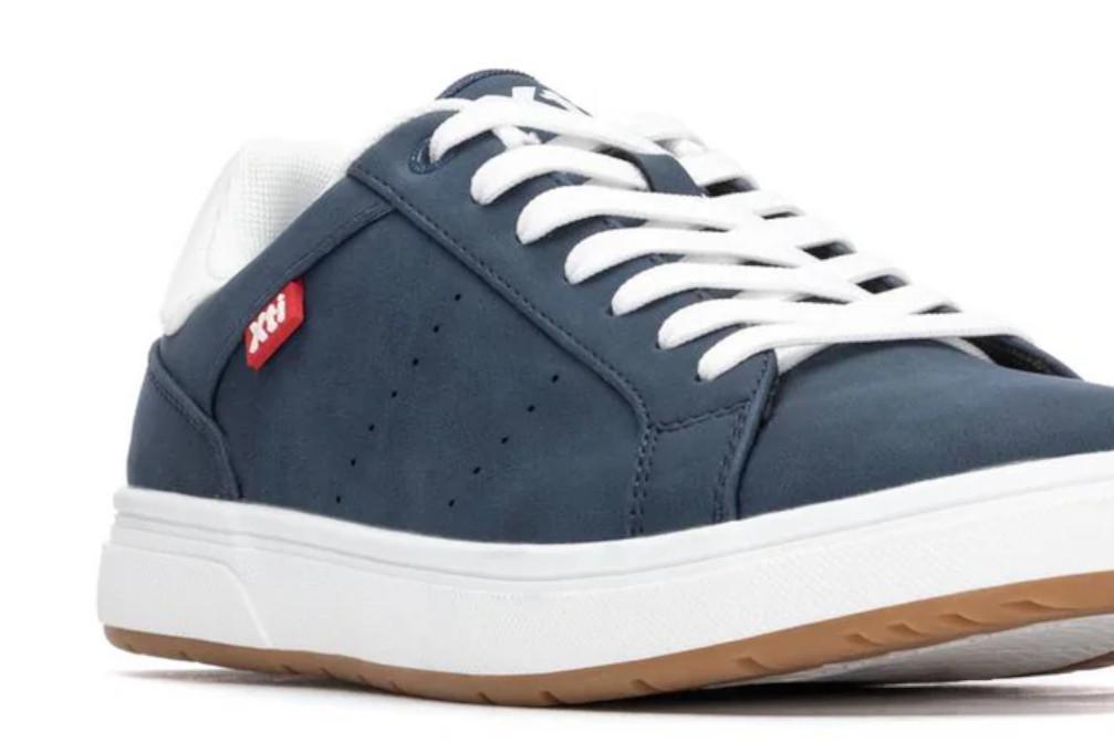 Zapatilla deportiva color azul marino para hombre XTI 145719 Vegana