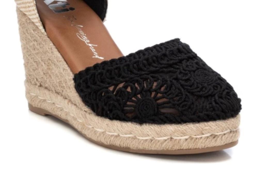 Alpargatas XTI 142336 en negro para mujer