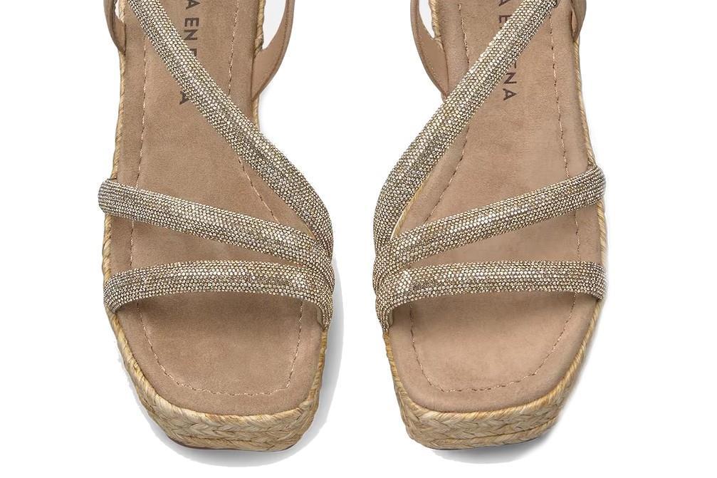 Sandalias con cuña Alma en Pena V2551455 en sand para mujer