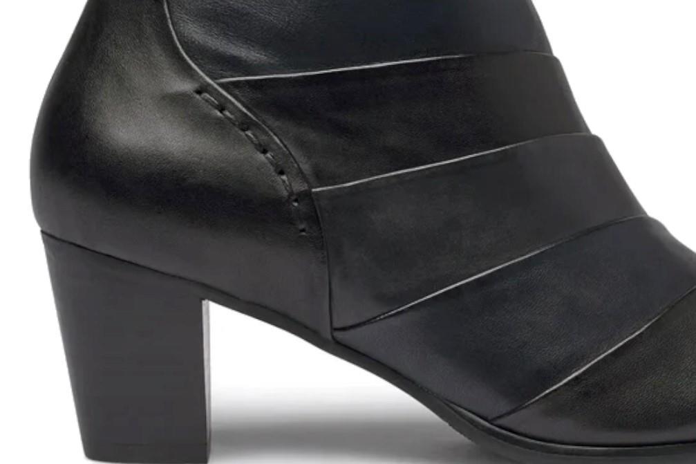 Botines Regarde le Ciel Sonia 38 en negro para mujer