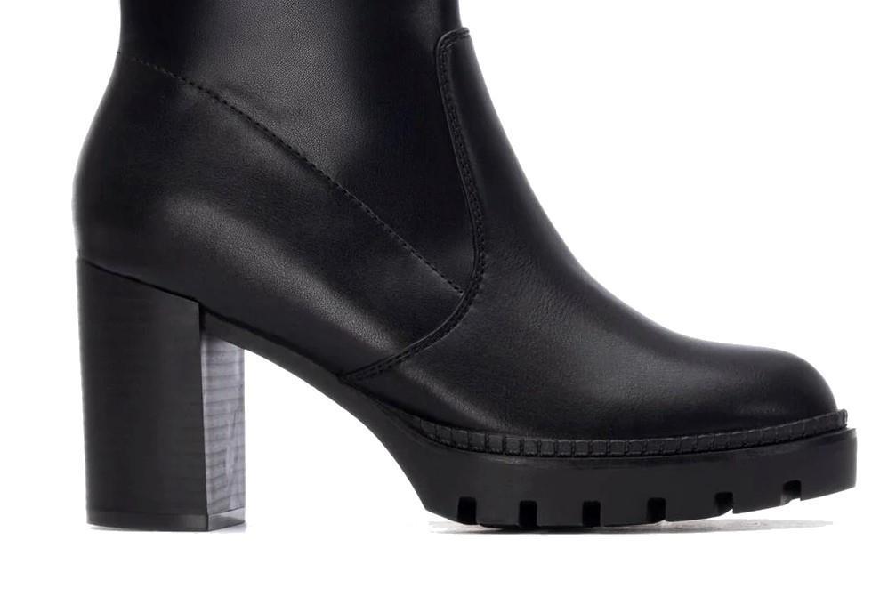 Botines de tacón alto XTI 144525 en negro