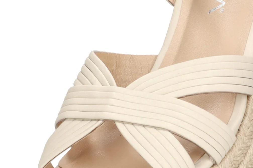 Sandalias con cuña Etika Alcaidesa 20024 en beige para mujer