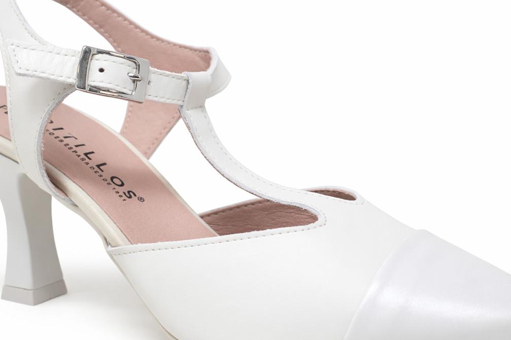 Zapatos de tacón Pitillos 11193 en color blanco para mujer