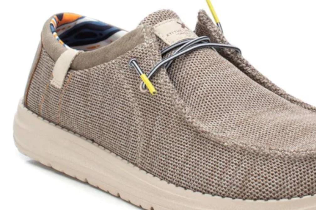 Zapatos Náuticos XTI 143576 en taupe para hombre