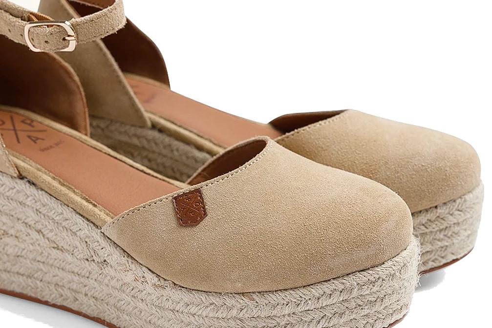 Alpargatas con cuña Popa Cantalar en color beige-Sandalia de Piel con Yute Natural y Hebilla Ajustable