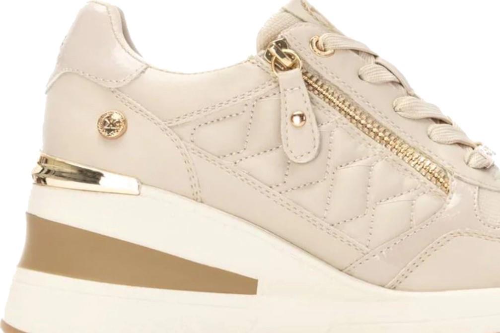 Zapatillas deportivas con cuña XTI 14438001 en beige