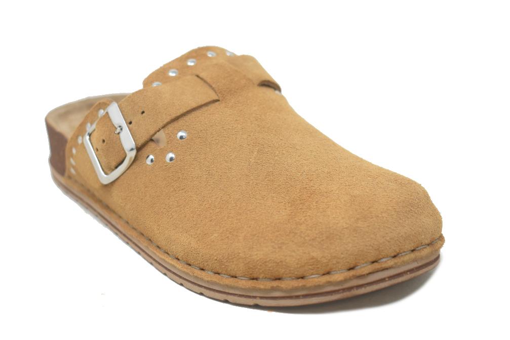Zuecos bio Walk & Fly 50561 en color camel -Sandalias con Tachuelas Estilo Casual
