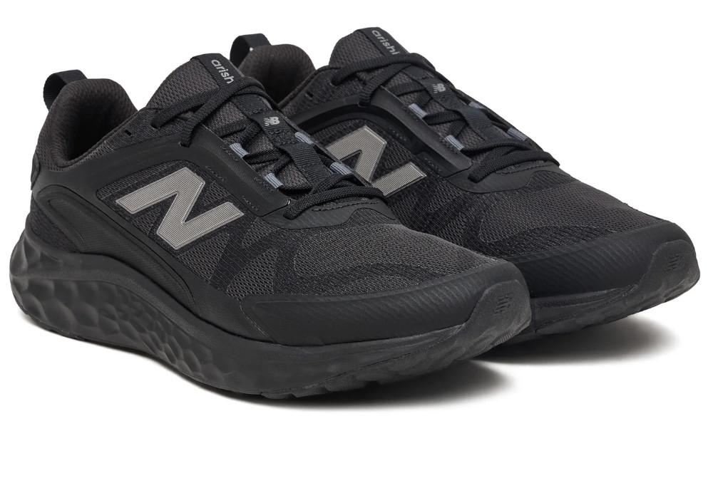 Zapatillas deportivas Running New Balance Fresh Foam Arishi v4 MARIS9HW para hombre en negro