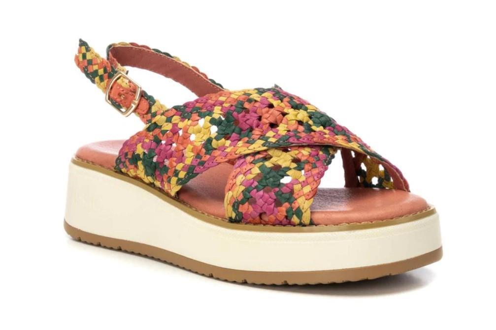 Sandalias cómodas Carmela 162306 en naranja para mujer