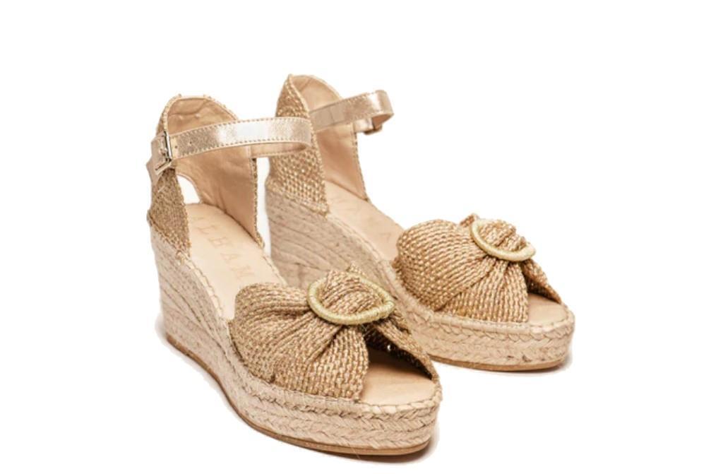 Alpargatas Alhamas Amapola 06900TL5A en color oro para mujer
