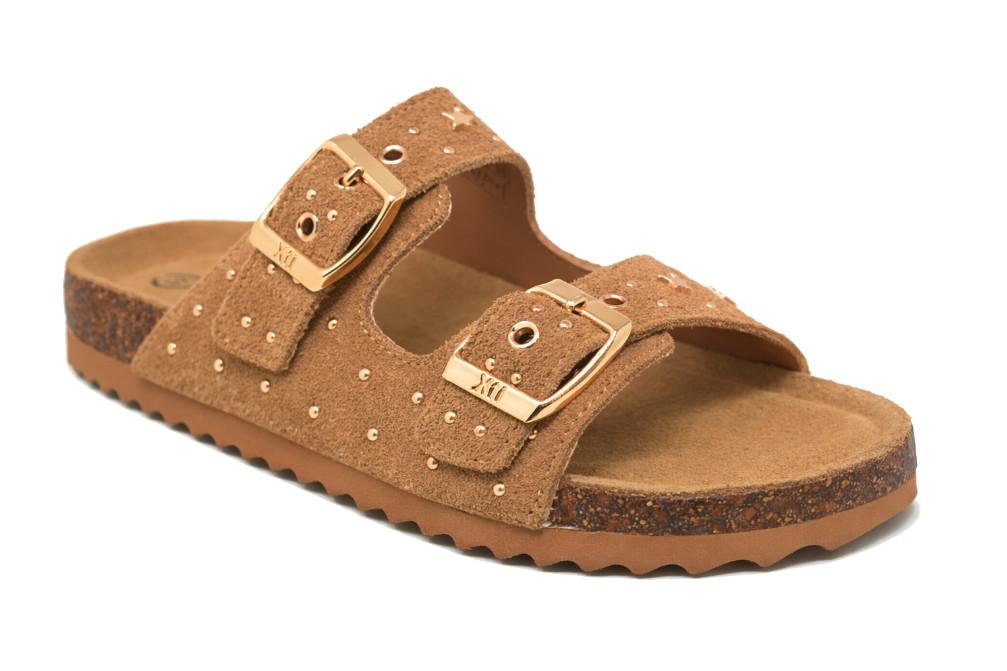 Sandalias bio Xti 153044 en color camel para niña