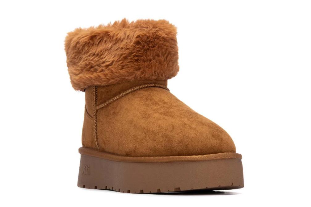 Botines snow XTI 144719 en color camel
