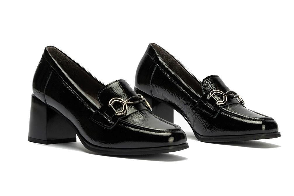 Mocasines con tacón Pitillos 10832 de color negro
