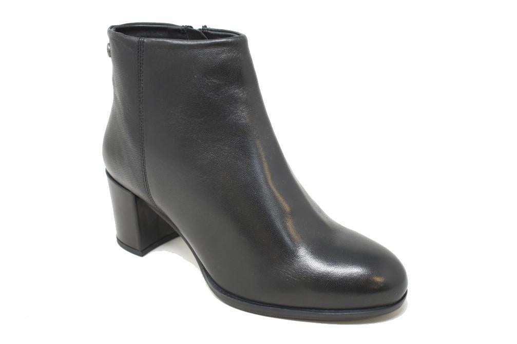 Botines de tacón Top3 24863 en negro para mujer