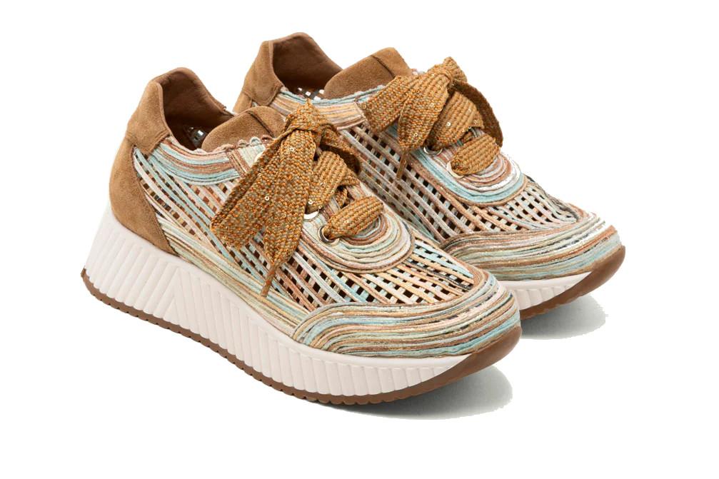 Zapatillas deportivas caladas Porronet Ines DEP500 en color cuero