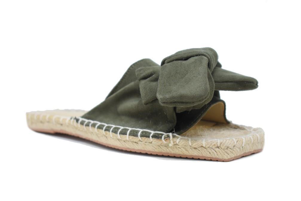 Sandalias planas Isteria 9071 en caqui para mujer