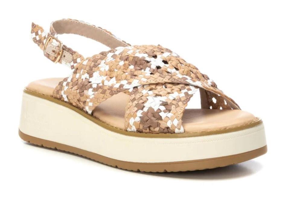 Sandalias cómodas Carmela 162306 en beige para mujer