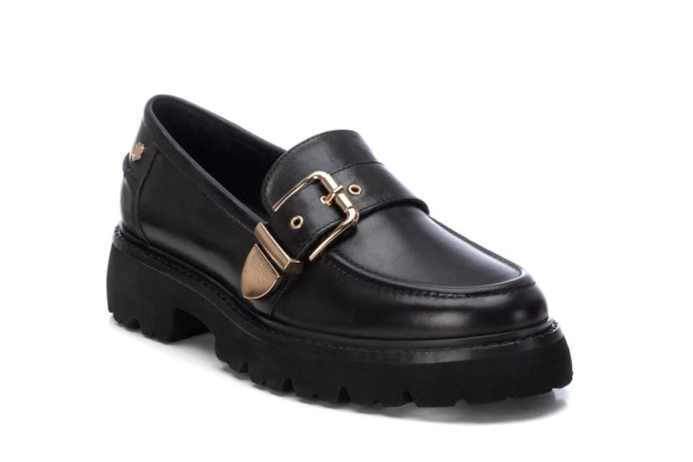 Mocasines Carmela 161907 en negro para mujer