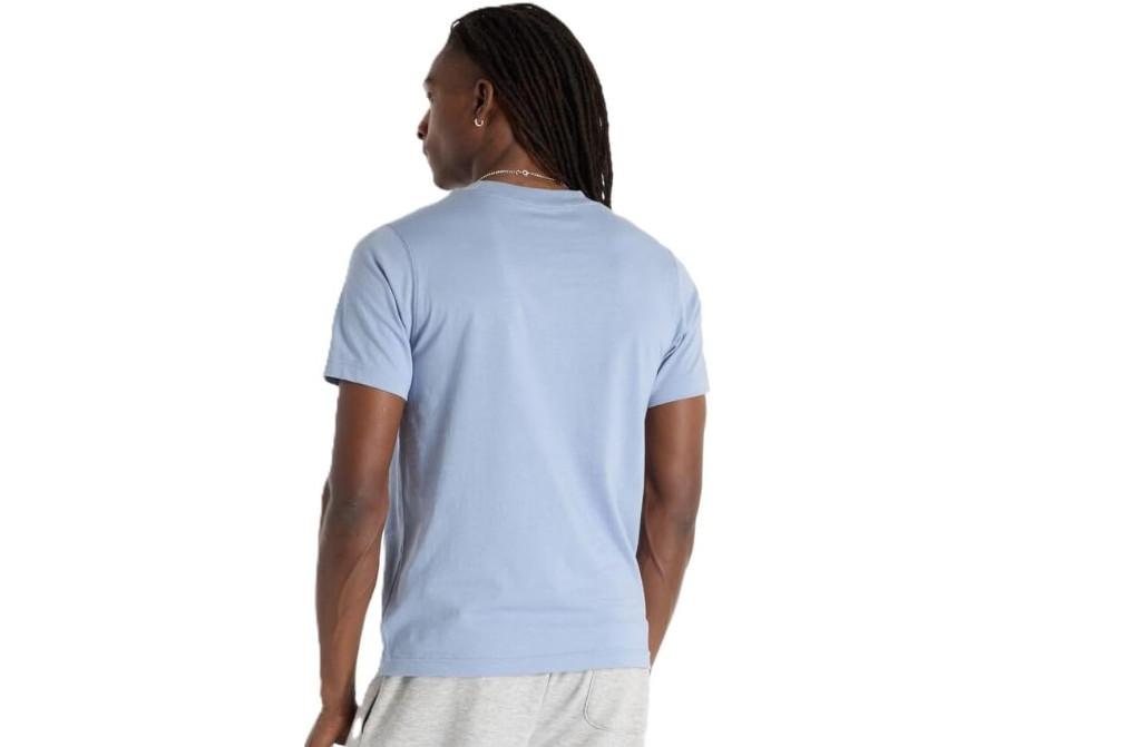 Camiseta deportiva New Balance Sport Essentials French Terry Logo Hoodie MT41502 en azul