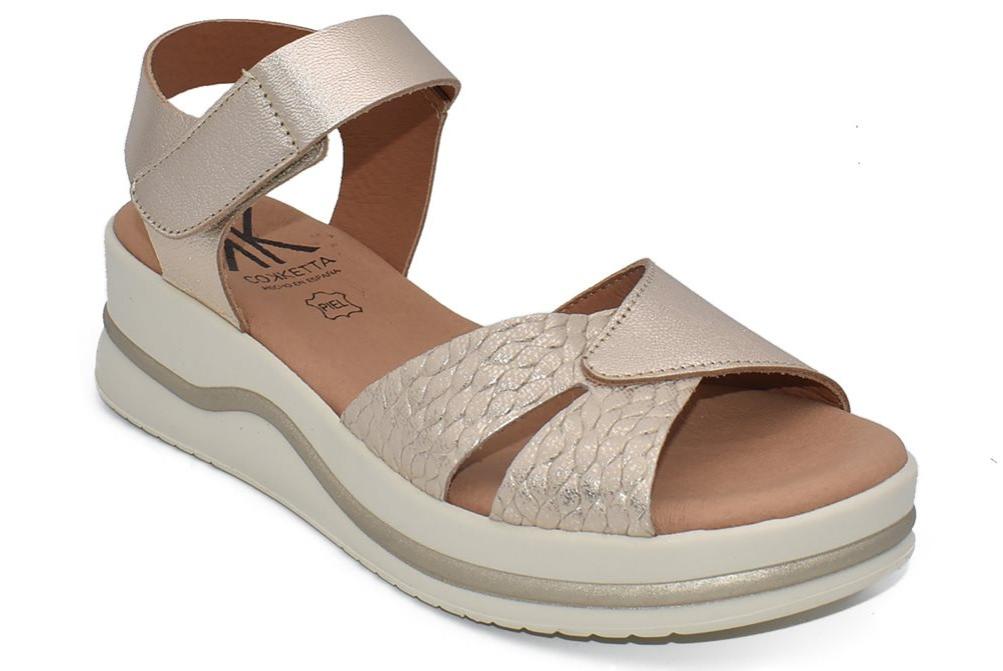 Sandalias con cuña media Cokketa 926 Platino Mujer | Piel Grabada, Plantilla Gel y Tacón Cómodo