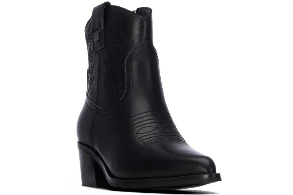 Botín cowboy de mujer Carmela 164391 de piel negra con tacón
